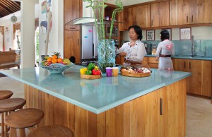 plan de travail de cuisine-cuisine-pierre de lave-ambiance-couleur